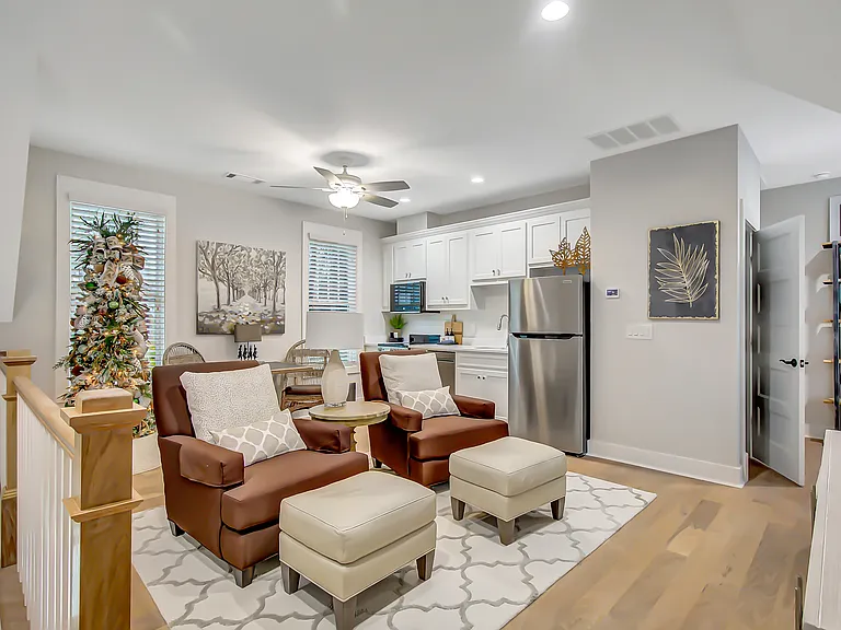 45 Couch St — Photo 1