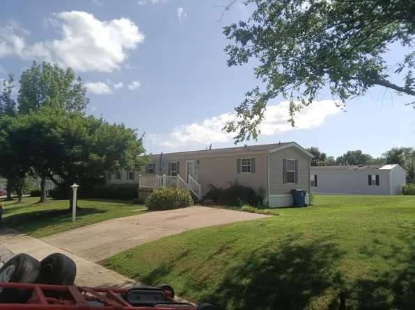 2737 S Planter Rd, Brookline, MO 65619