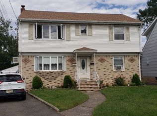 15 Wright Ct, Bloomfield, NJ 07003