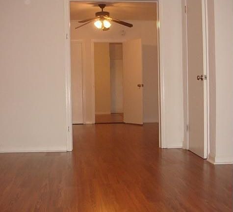 5th image of 16 W 69th St APT A