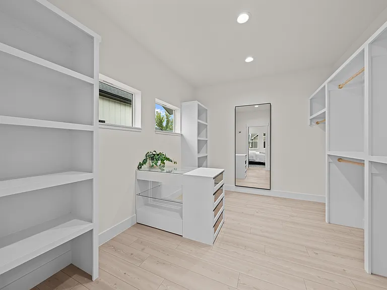 1277 Eliza Ave — Photo 20