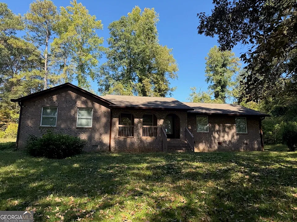 981 E Atlanta Rd