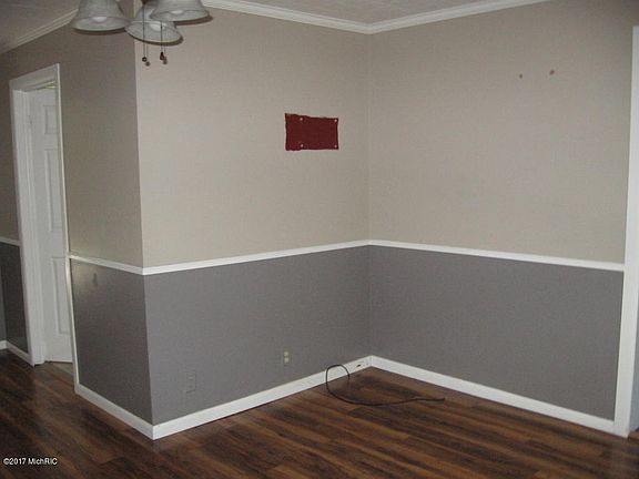 4th image of 2536 N Lakeshore Dr