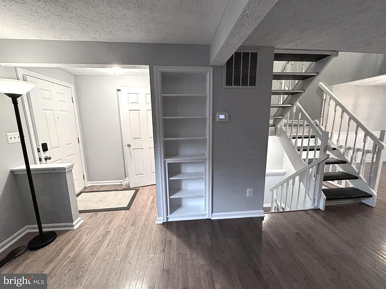 3634 Handel Ct — Photo 8