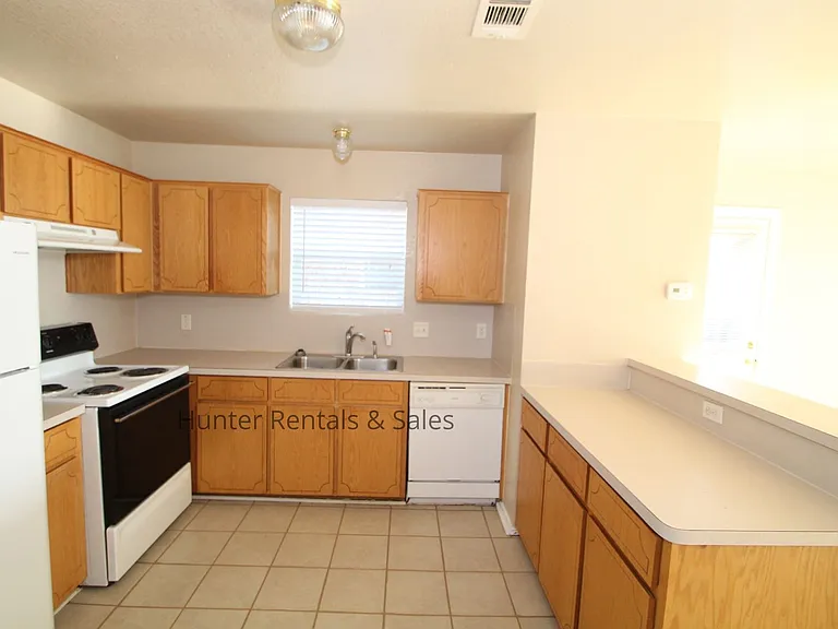 4203D Alan Kent Dr — Photo 10