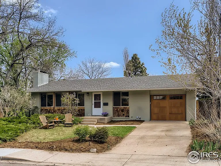1310 Claremont Dr — Photo 1