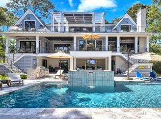 16 Juniper Ln, Hilton Head Island, SC 29928