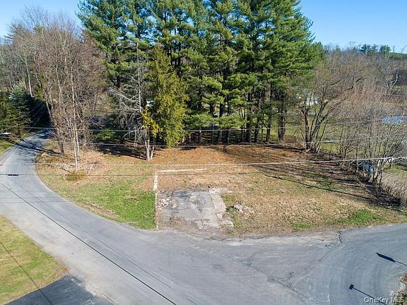5th image of 14 Johns Road