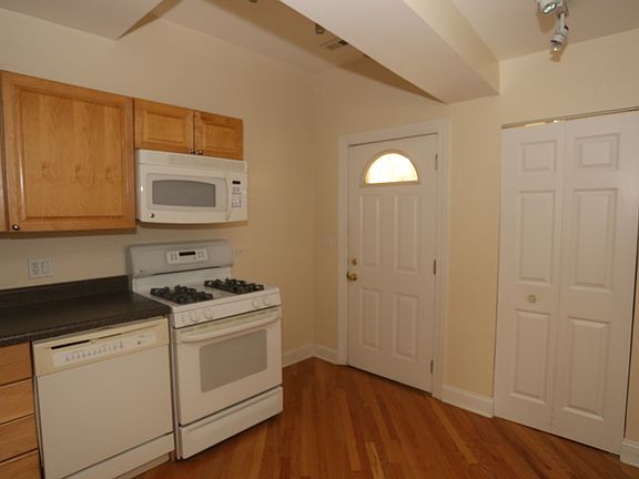 4th image of 4708 N Wolcott Ave #G