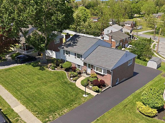 4th image of 447 Maddock Rd