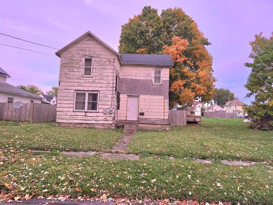 2nd image of 362 Commercial St