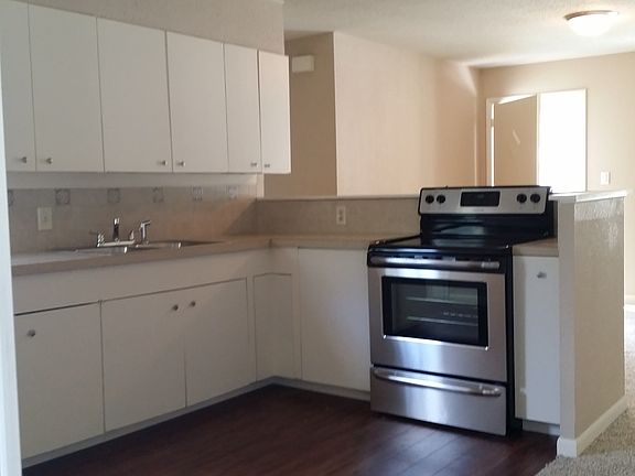 Remodeled, new stove stays!!