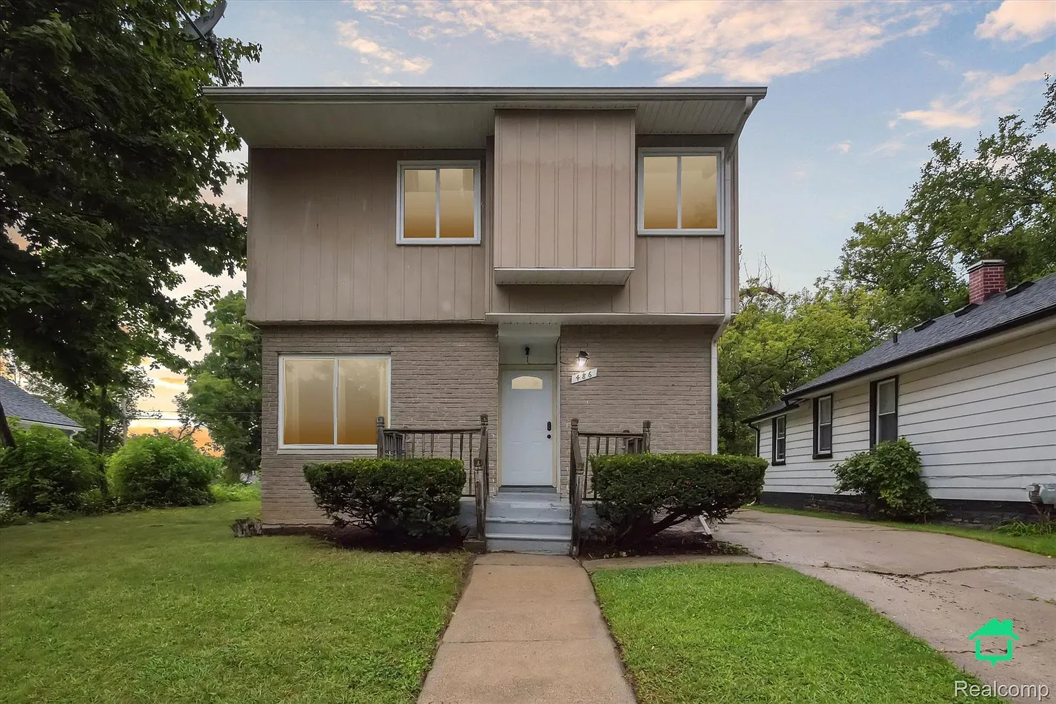 486 Colorado Ave photo 1