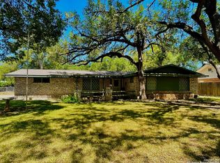 413 Fleetwood Dr, Hollywood Park, TX 78232