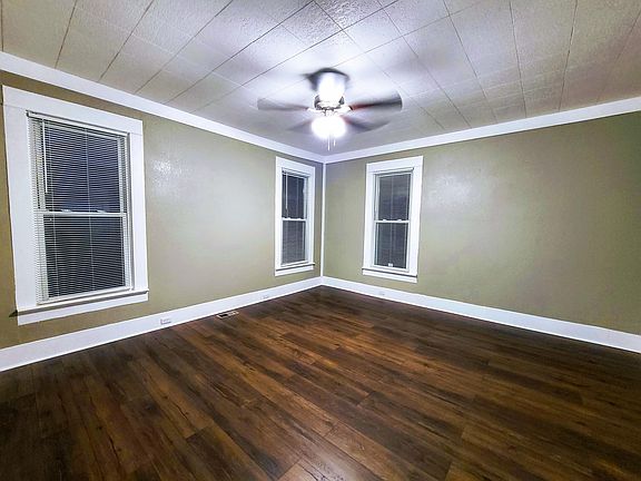 5th image of 408 W Rockwood St