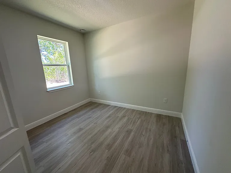 1557 W Elder Ln — Photo 26