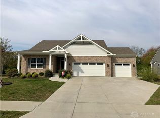 1215 Waterbury Dr, Carlisle, OH 45005