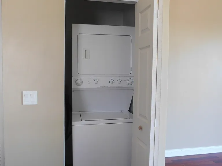 1612 N Nagle Ave #3 — Photo 3