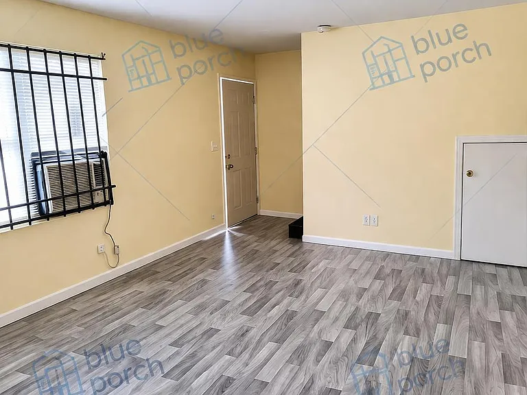 435 Moseley St — Photo 6