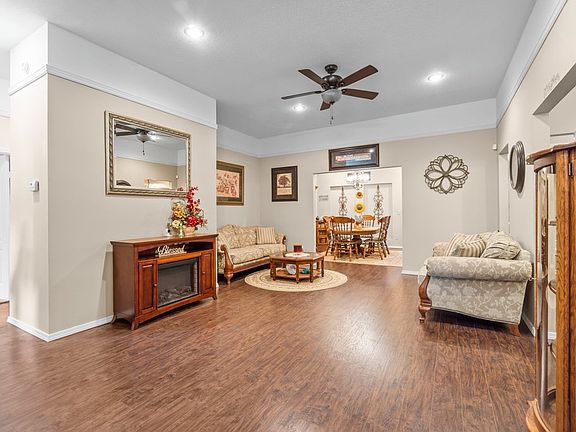 2nd image of 601 Ashley Dr