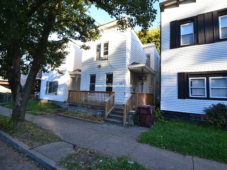 310 E 16th St — Photo 1