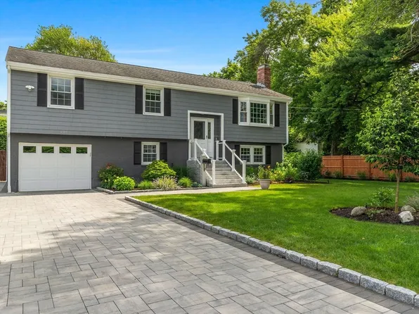 134 Beacon Hill Blvd, North Andover, MA 01845