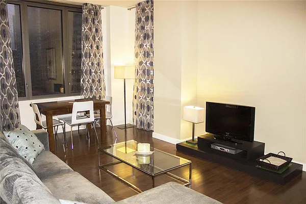 Rented by Engel & Völkers New York City | media 12