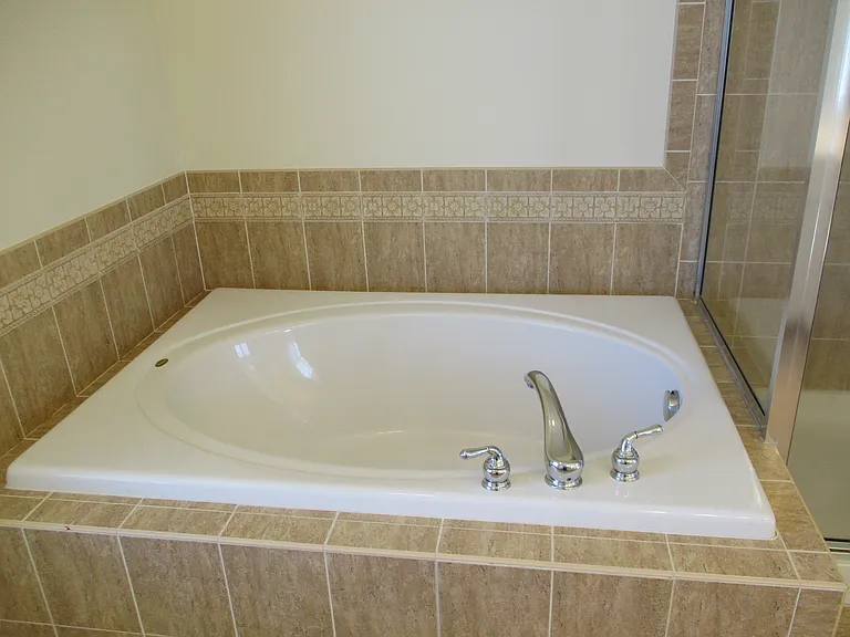 Owner's Bathroom Garden Tub