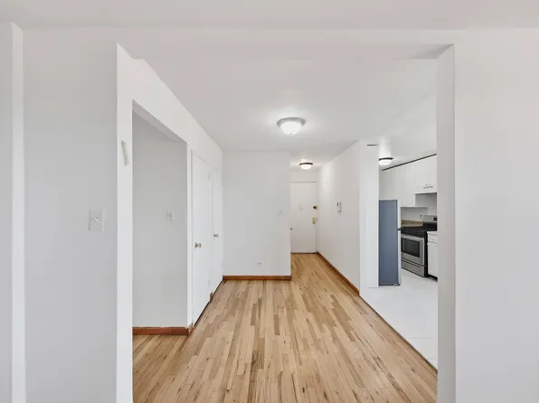 2525 Nostrand Avenue image 4 of 14