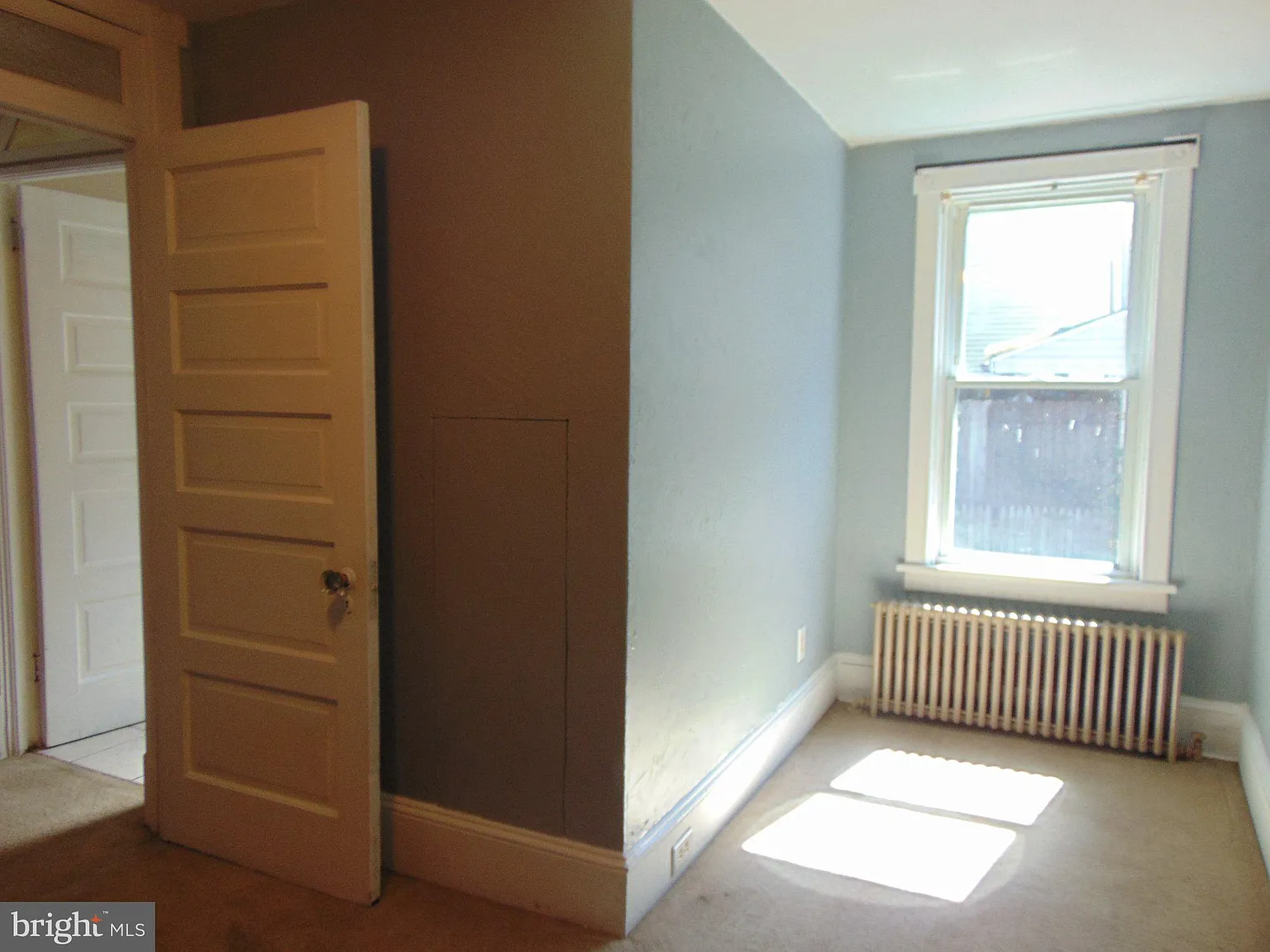 3 bed, 1.0 bath, 1372 sqft, $1,300 — Photo 4