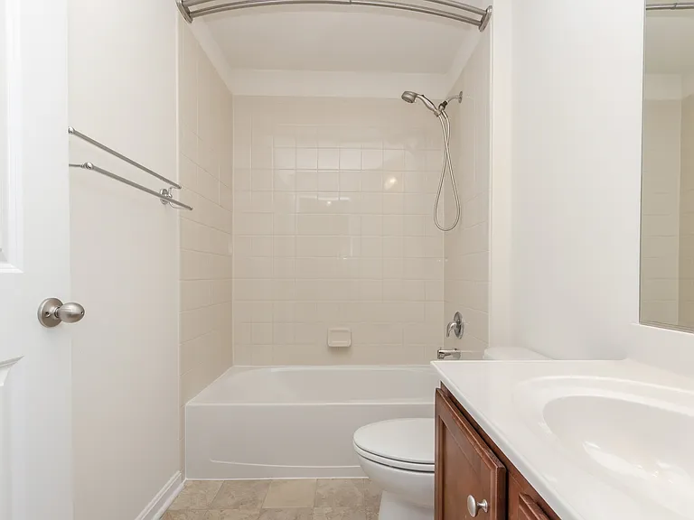 172 Drexel Ct — Photo 34