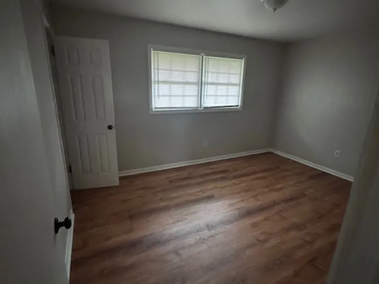 700 Skyline Cir — Photo 7