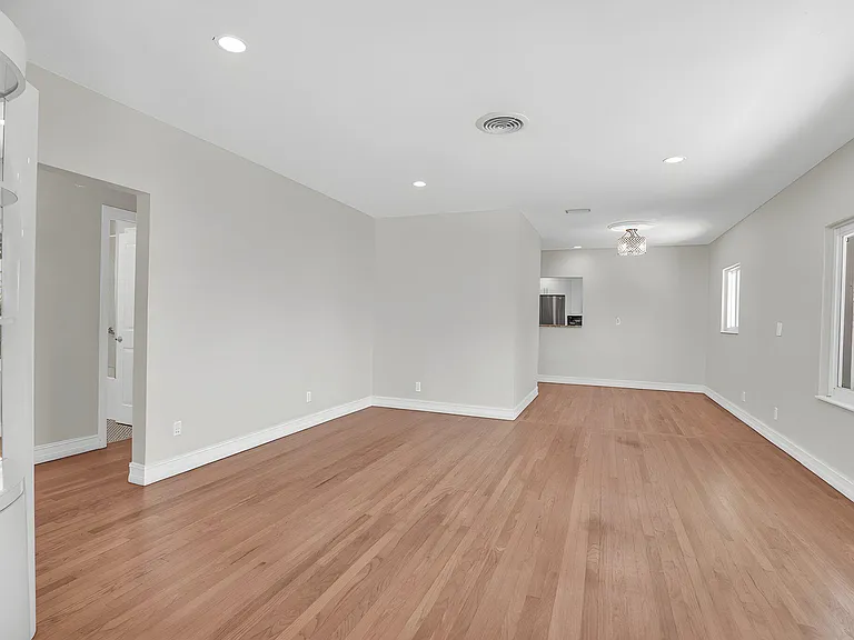 3216 Karen Dr — Photo 10