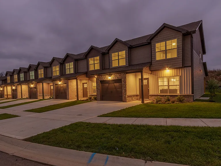 301 Copperfield Way — Photo 5