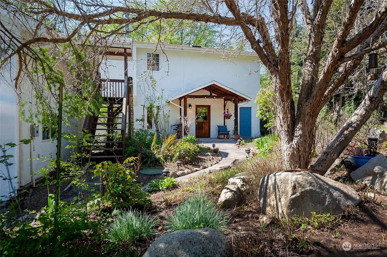 2113 Tuttle Lane photo 1