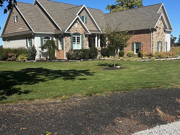 2nd image of 140 W Reynolds Rd