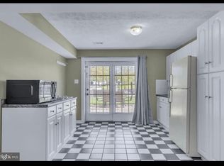 6 Whitestone Dr, Stafford, VA 22556