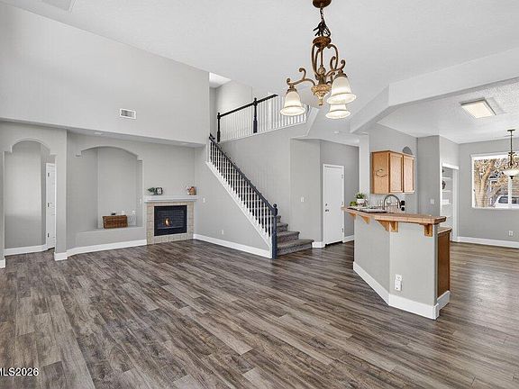 4th image of 2433 Crestone Dr