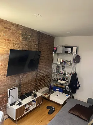 Rented by NorthStar REG LLC | media 9