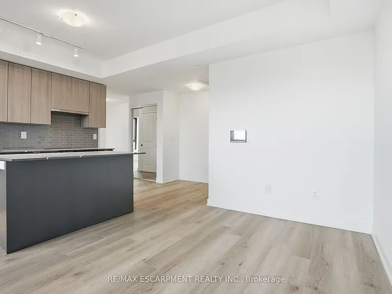 2075 Lakeshore Rd #602 — Photo 10