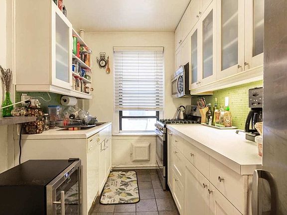 5th image of 3555 29th St APT 2E