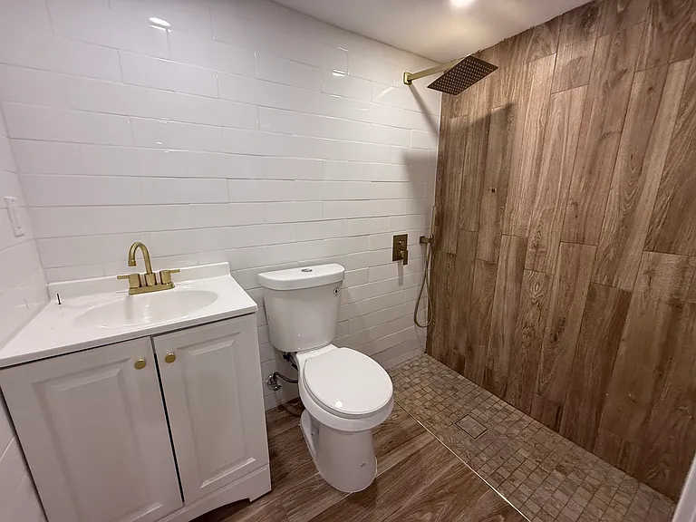 22516 Mentone Ave #1 — Photo 5