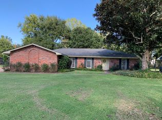 407 Melrose Montebello Pkwy, Natchez, MS 39120