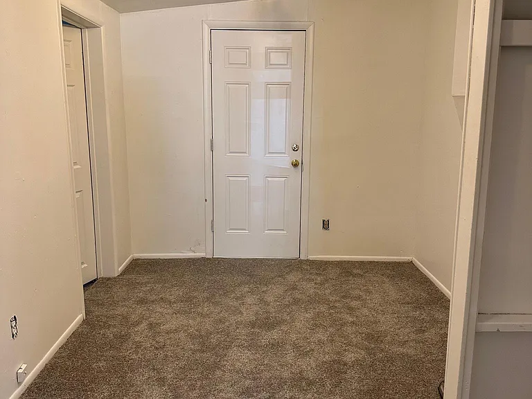 404 S San Francisco St — Photo 7