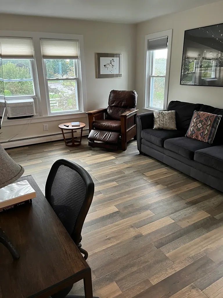 Studio, 500 sqft, $1,800 — Photo 3