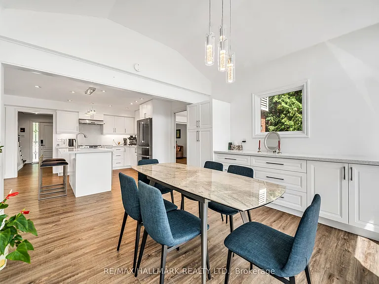 39 Sunnywood Cres — Photo 13