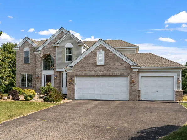 2365 Golf Vw, Woodbury, MN 55129