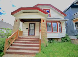 3354 N 28th St #2, Milwaukee, WI 53216