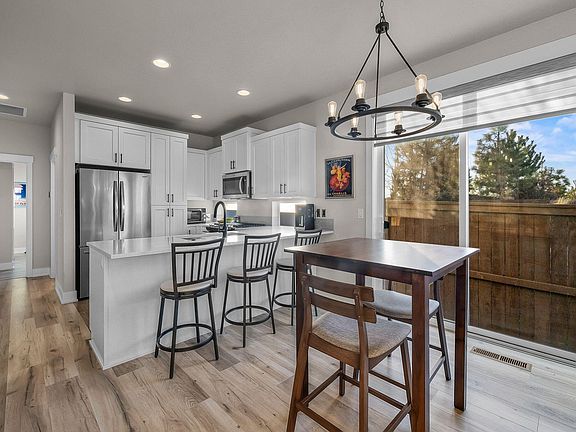 4th image of 3859 NE Oakside Loop