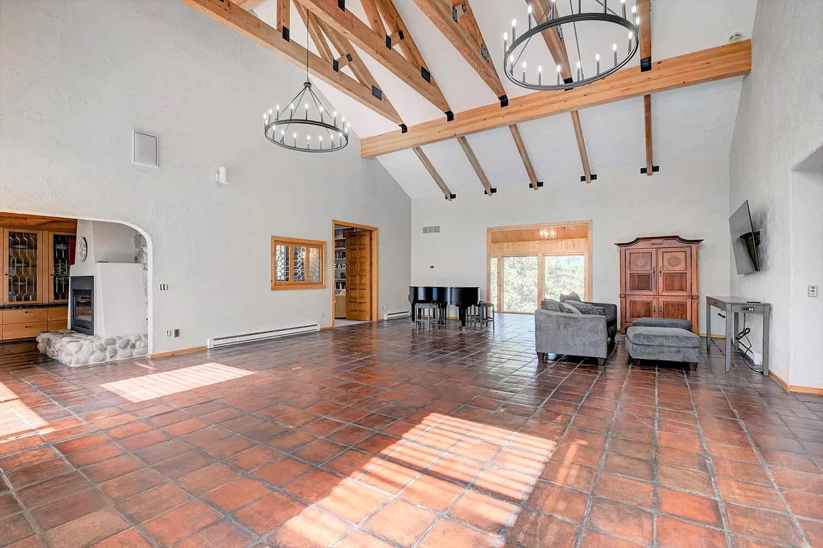 Building Photo - 2808 Quartz Ridge Rd